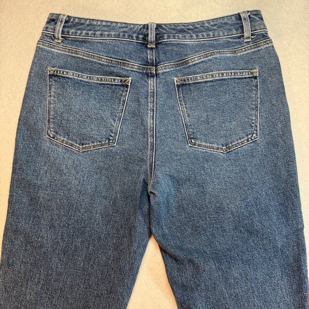 Talbots Everyday Relaxed Jean Size 10 Cooper Wash Medium Blue Denim Pants - Picture 12 of 12